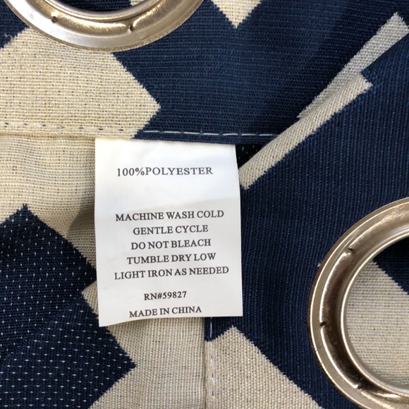 Set of 2 Navy curtains with pattern. 52X84. Excellent condition - Picture 3 of 3